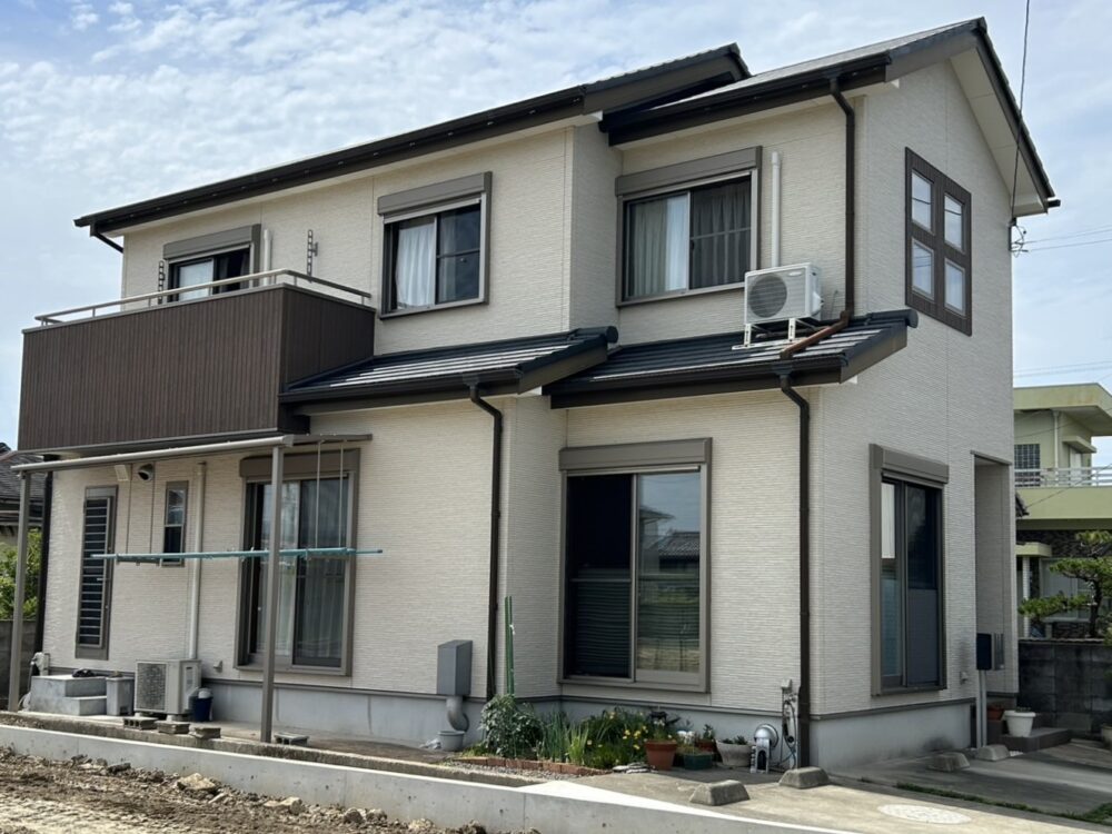 徳島市国府町H様邸 屋根外壁塗装工事 完工前の外観