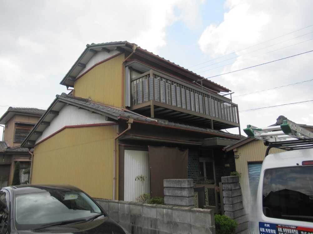 徳島市国府町K様邸 施工前の外観写真（外壁塗装前の状態）